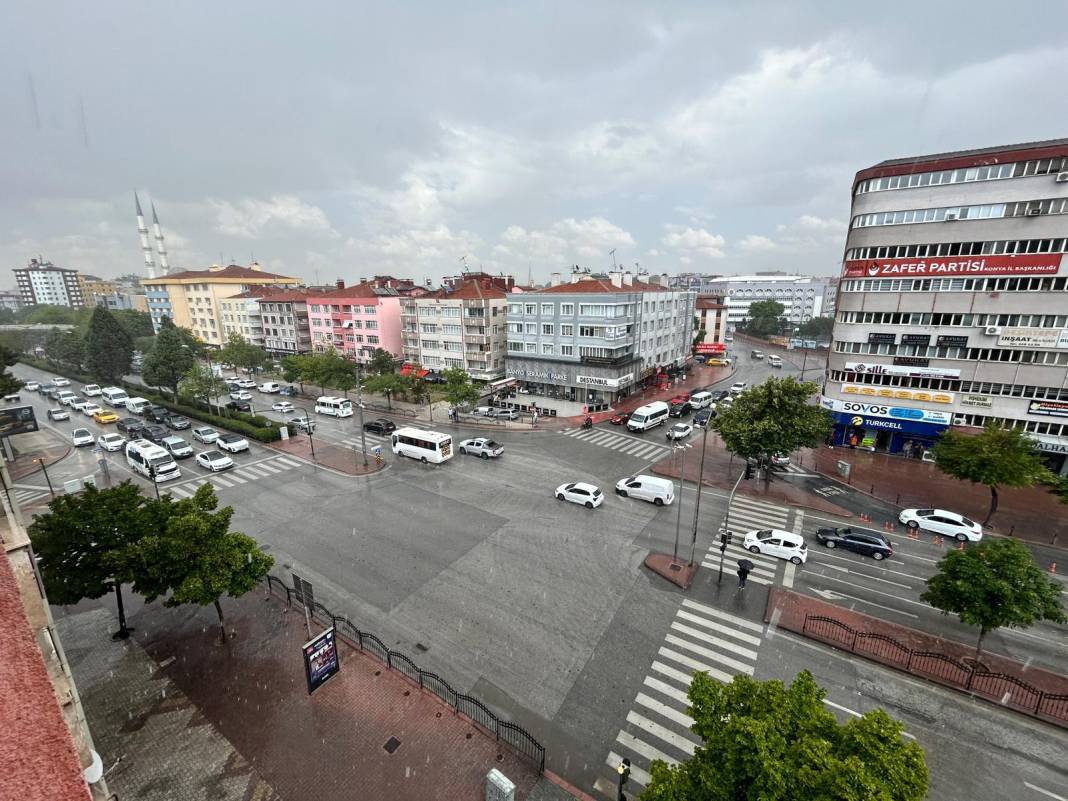 Konya'da sağanak yağış etkili oluyor! 7